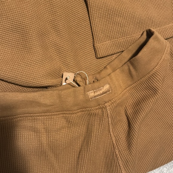 Skim Loose Waffle Pants Camel Size Small - Picture 5 of 5